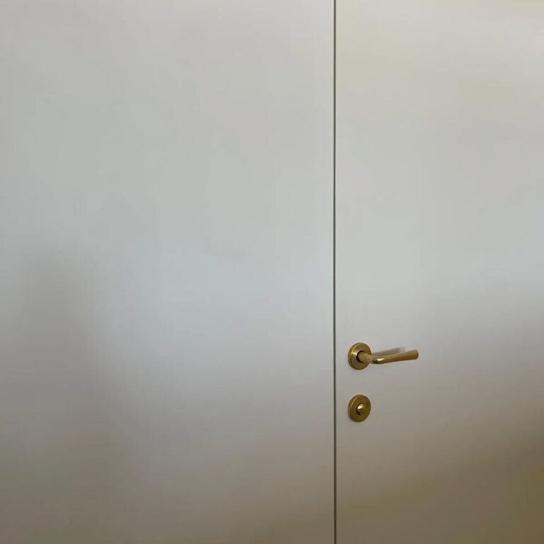 Renova Balear Pinturas trabajos Barnizados y Lacados_3 mallorca